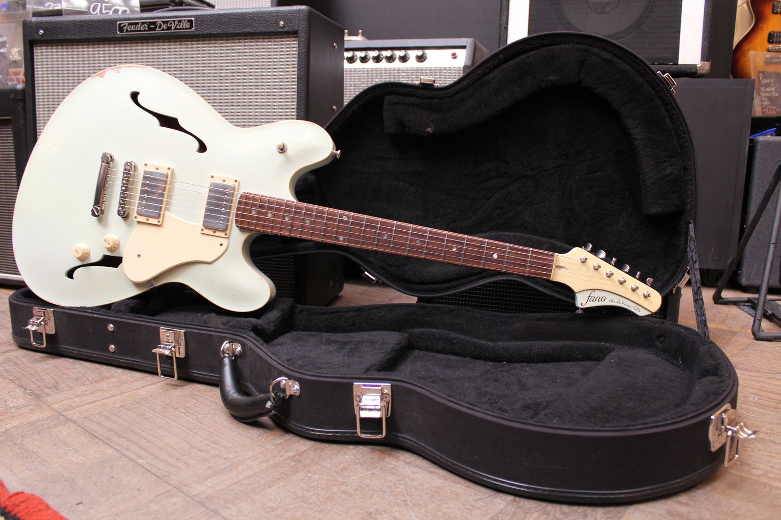 2014 Fano Alt De Facto GF6 Medium Distress TV Blue (Trans)