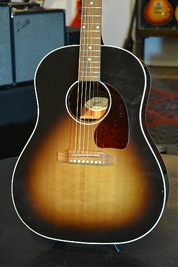 K&M - 30900-000-02 - Capo For Western And E-Guitars. — Livesound