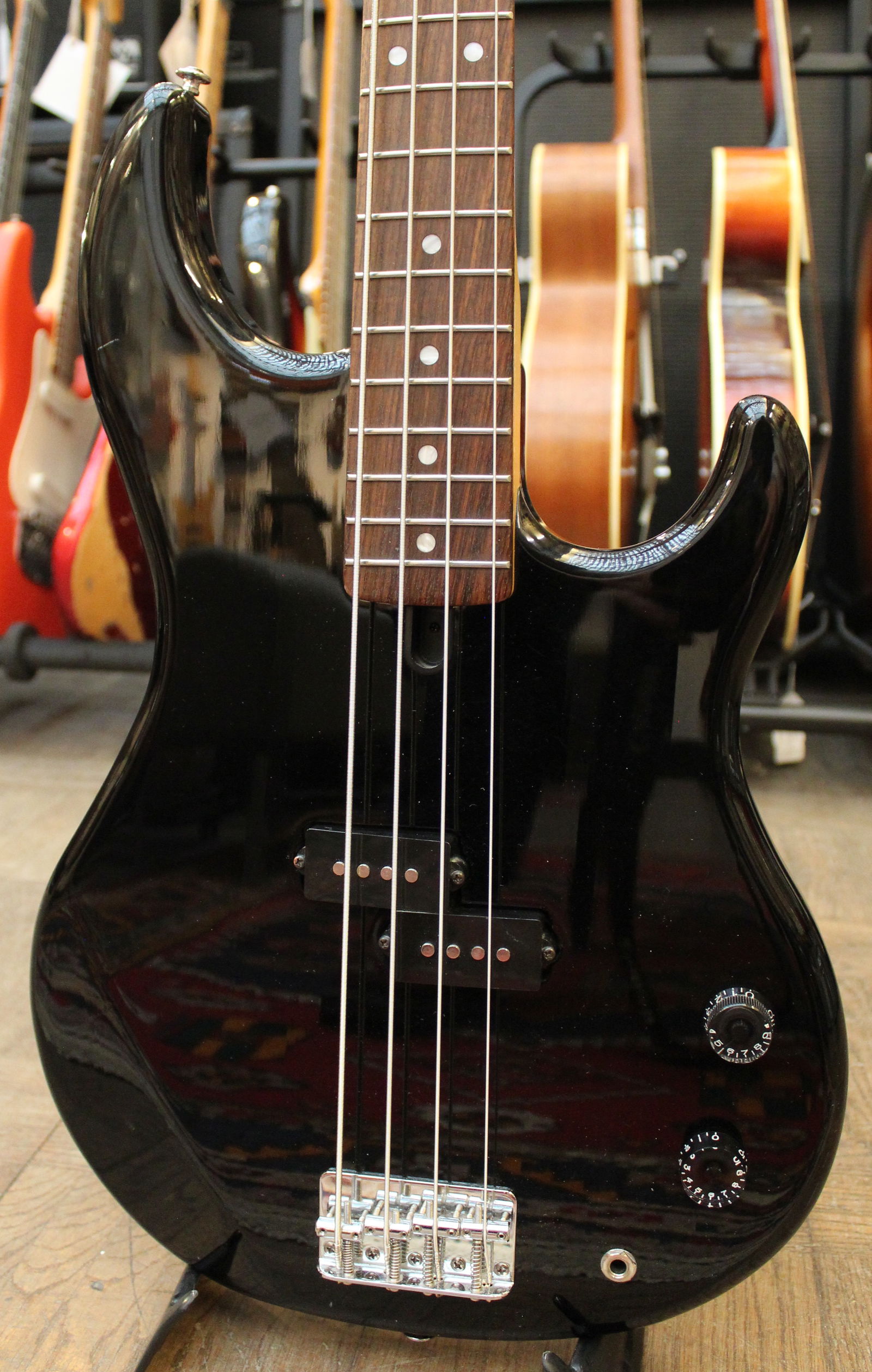 Yamaha deals bb200 bass