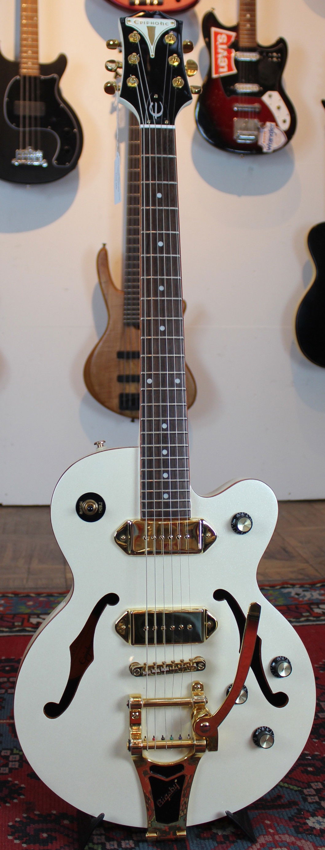 Epiphone wildkat royale on sale pearl white