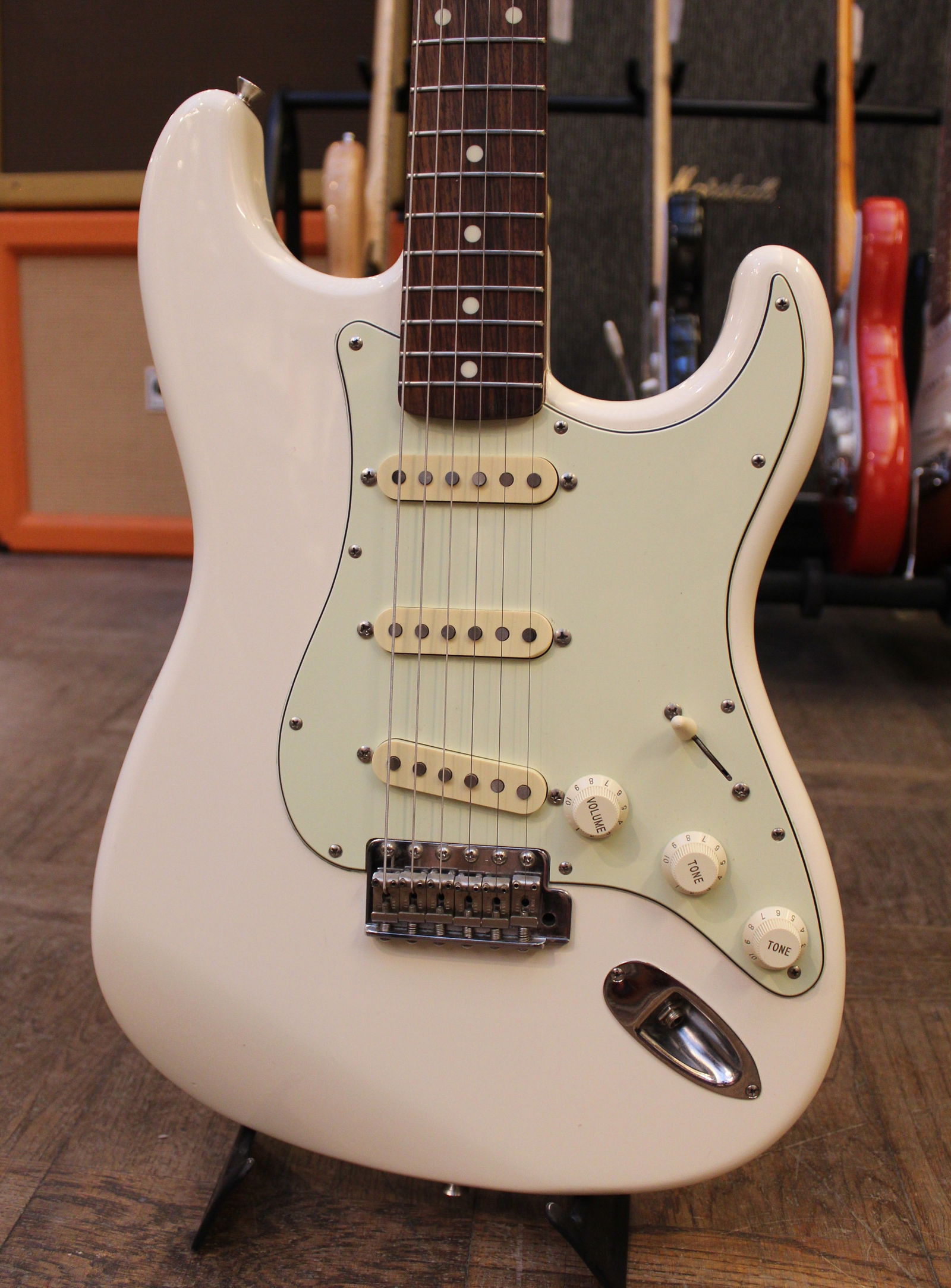 1985 fender deals stratocaster japan