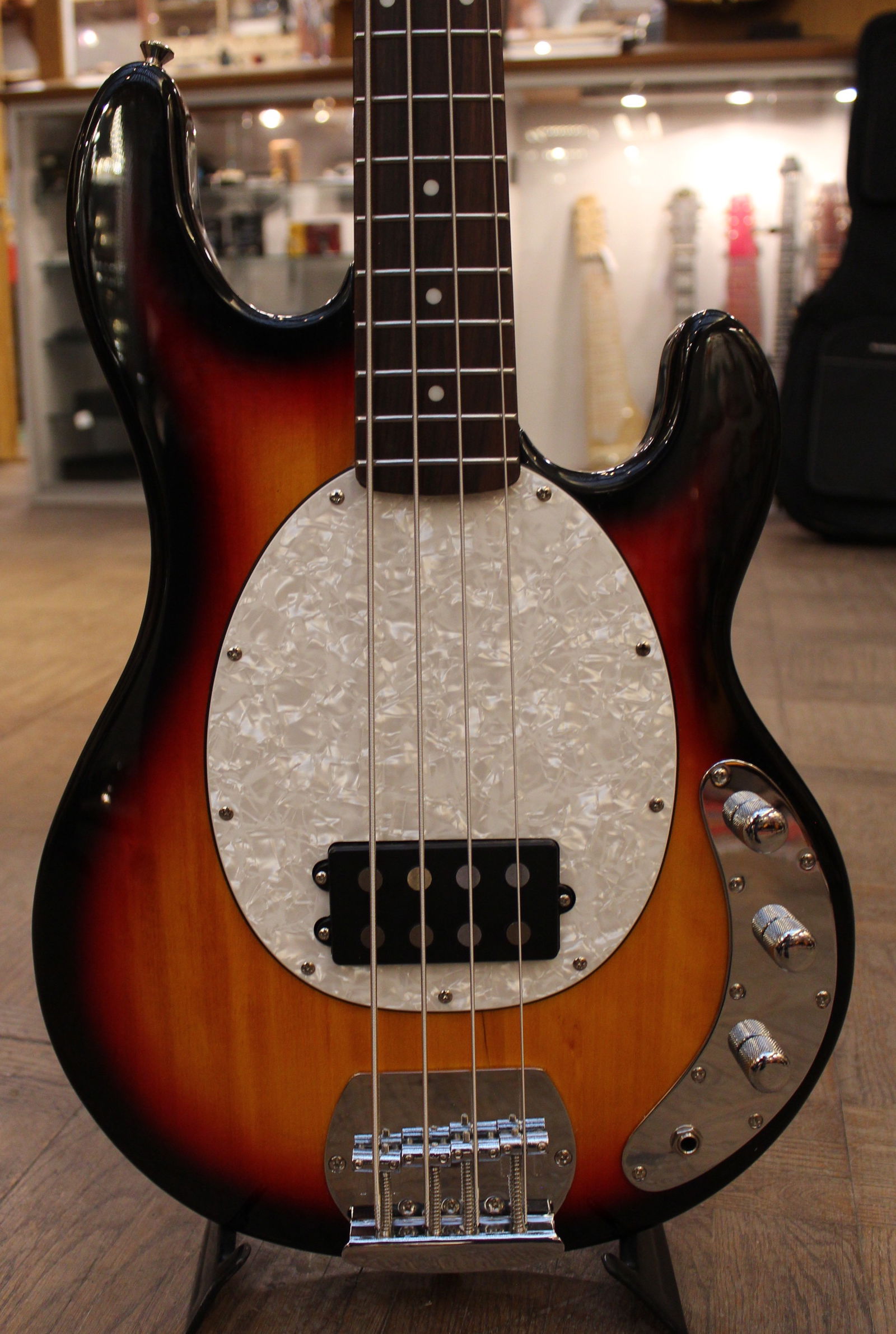 Shine deals bass guitar