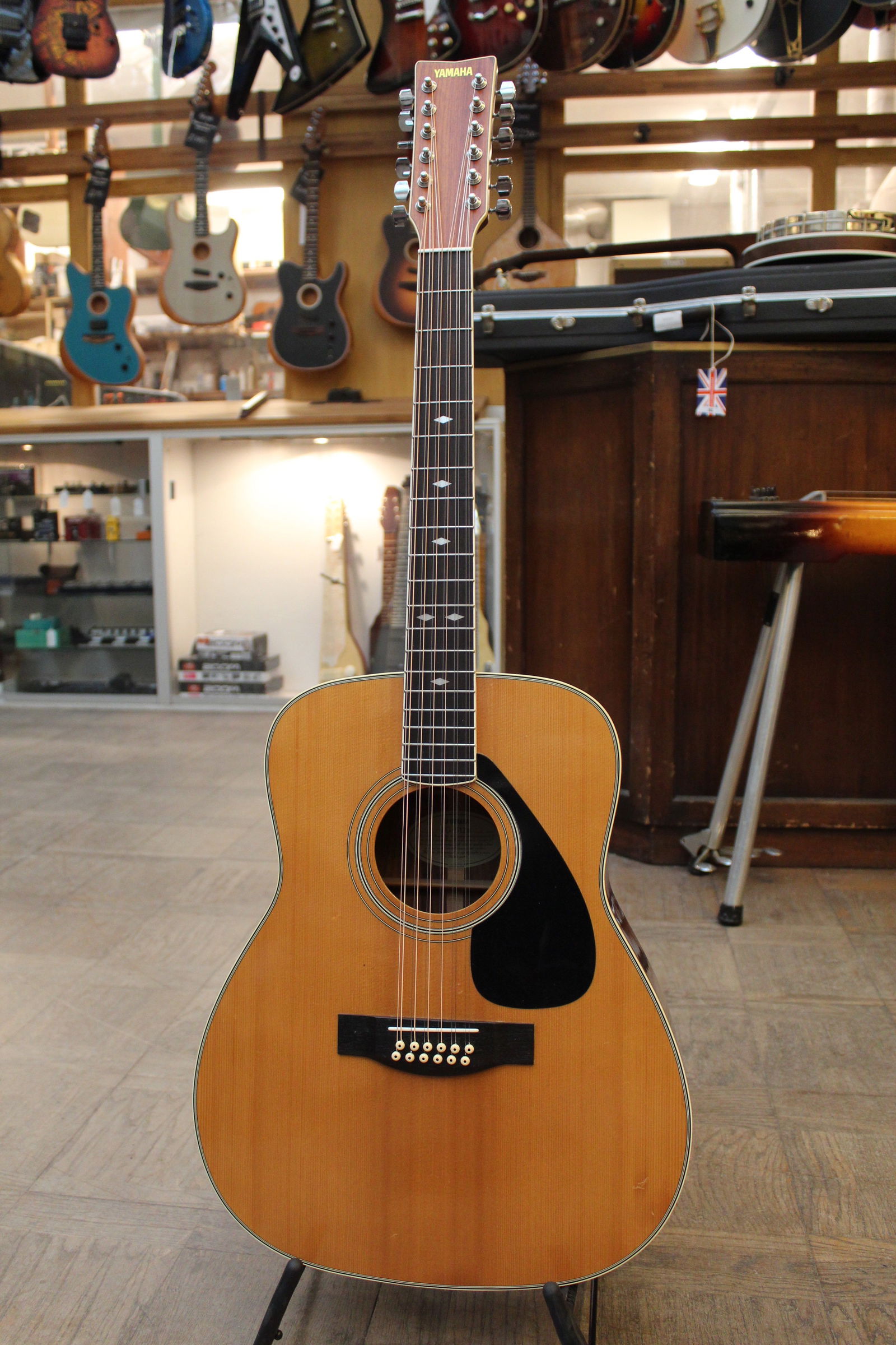 Yamaha fg 512 on sale 12 string