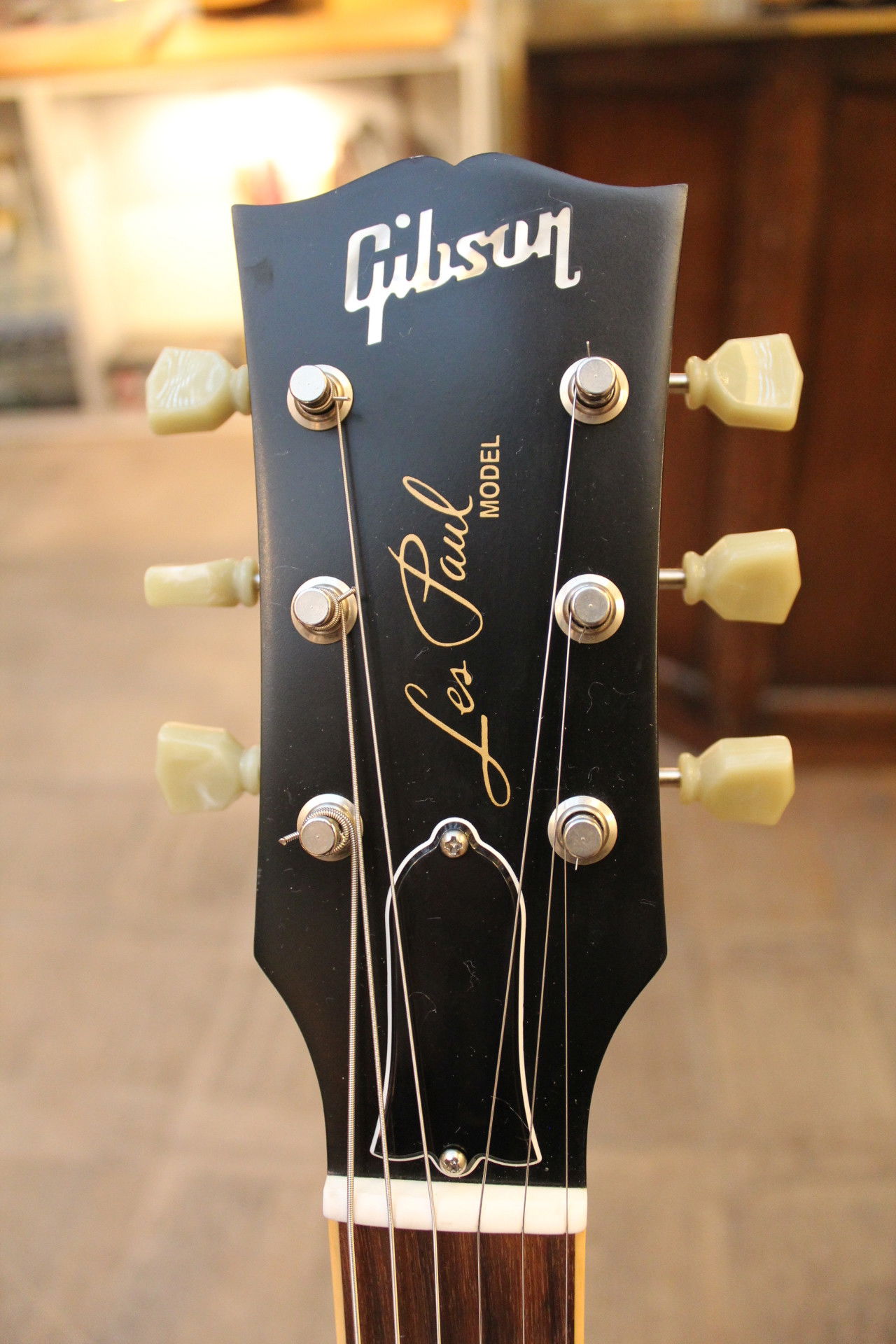 Gibson les deals paul neck profiles